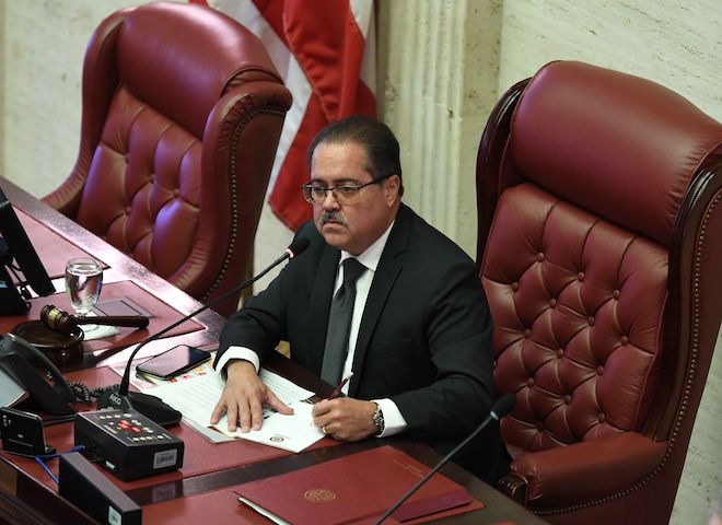 Senado avala medida sobre dere..